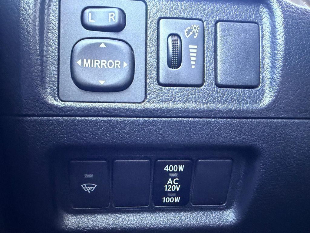2018 Toyota 4Runner Image 32