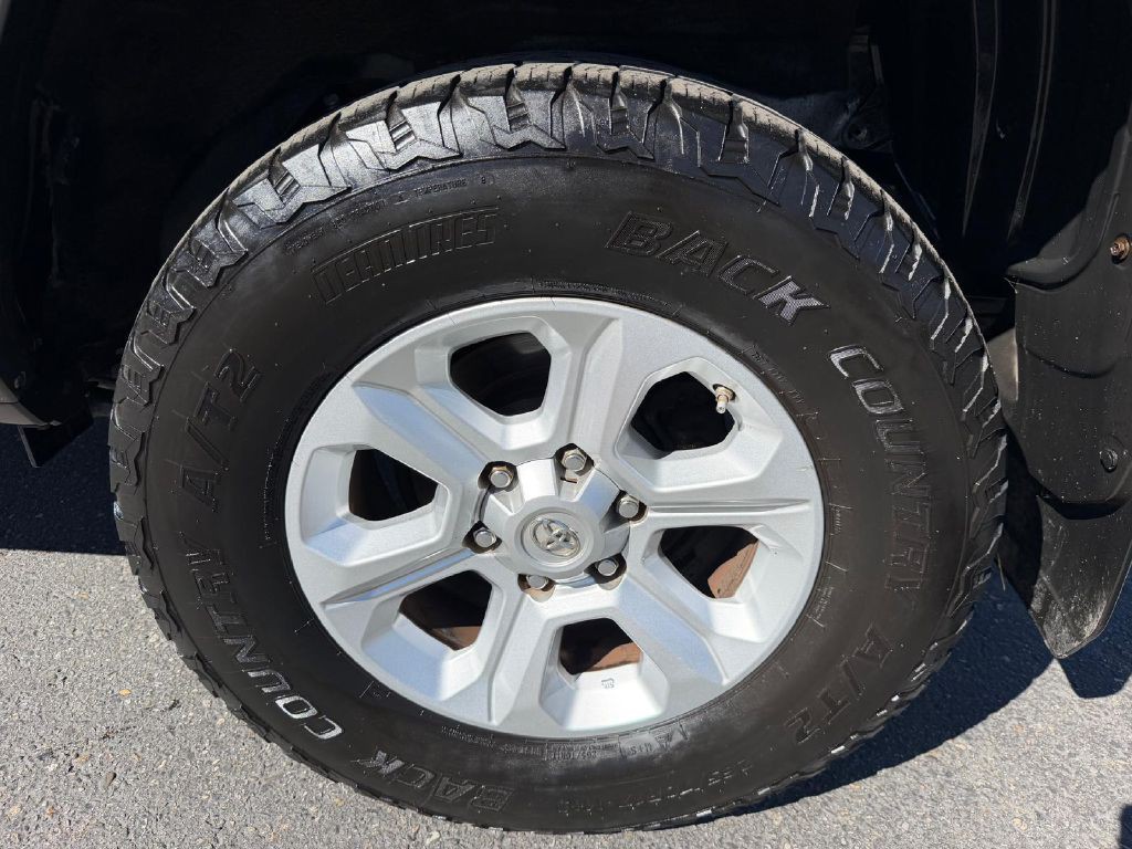 2018 Toyota 4Runner Image 36