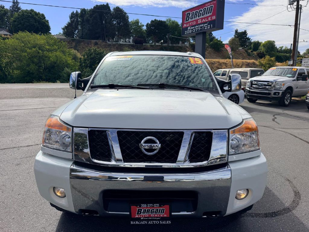 2015 Nissan Titan Image 2