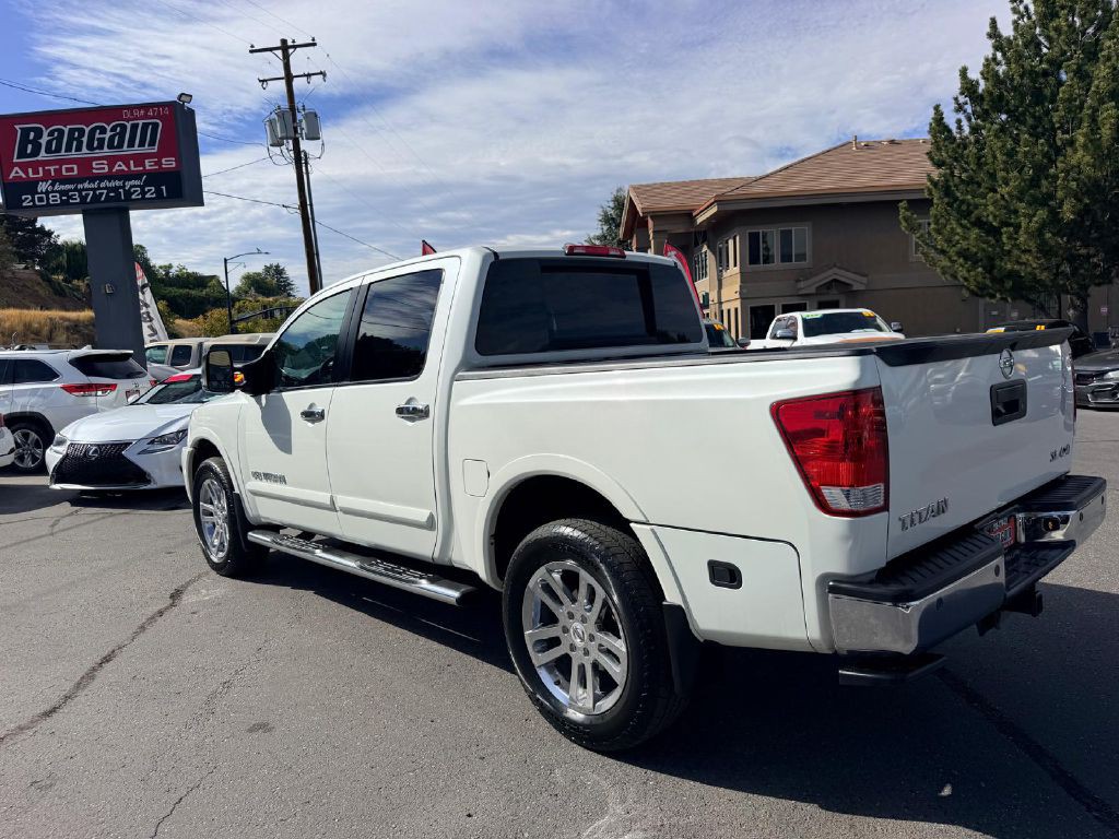 2015 Nissan Titan Image 5