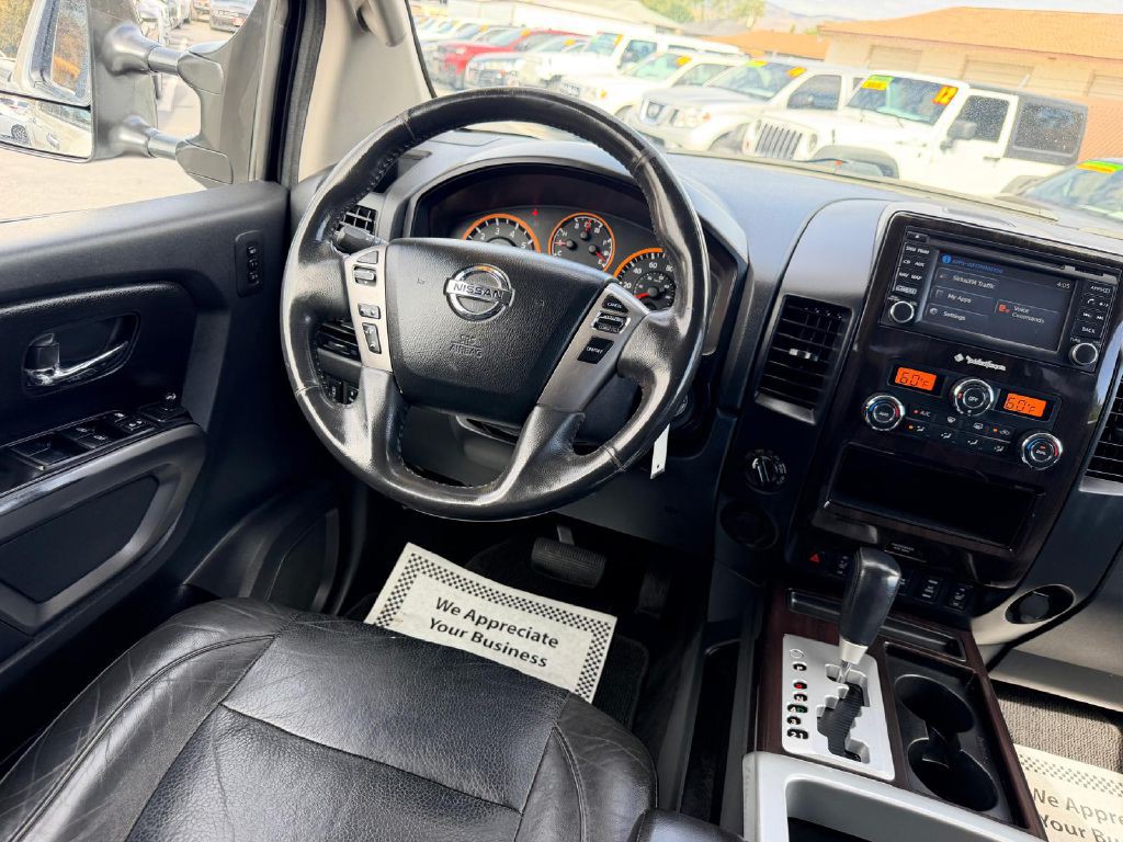 2015 Nissan Titan Image 19
