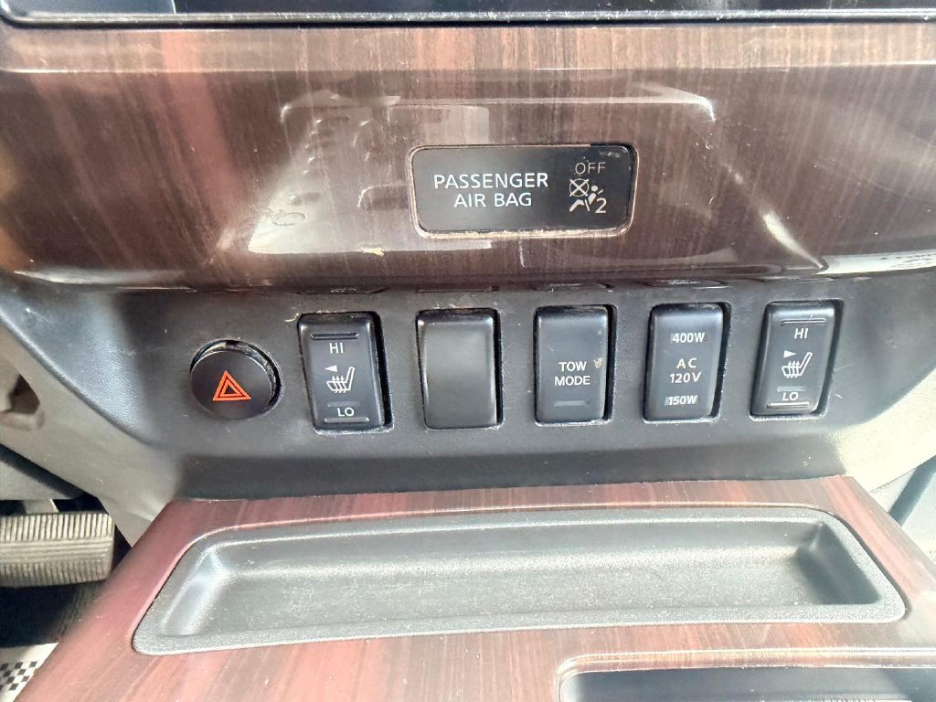 2015 Nissan Titan Image 23