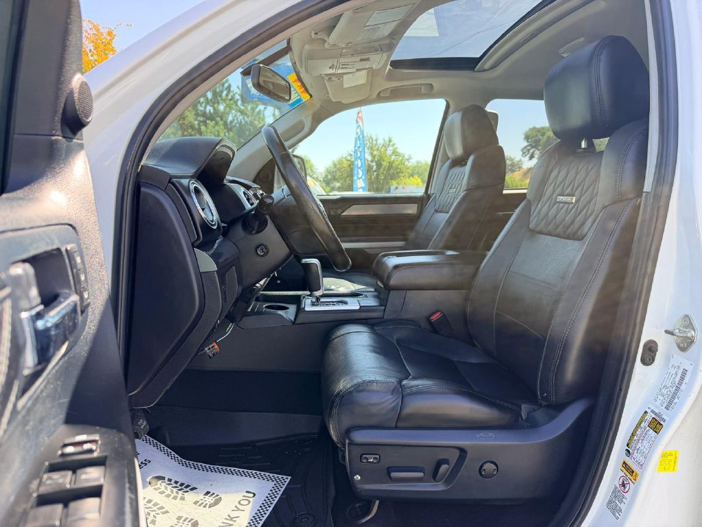 2015 Toyota Tundra Image 12