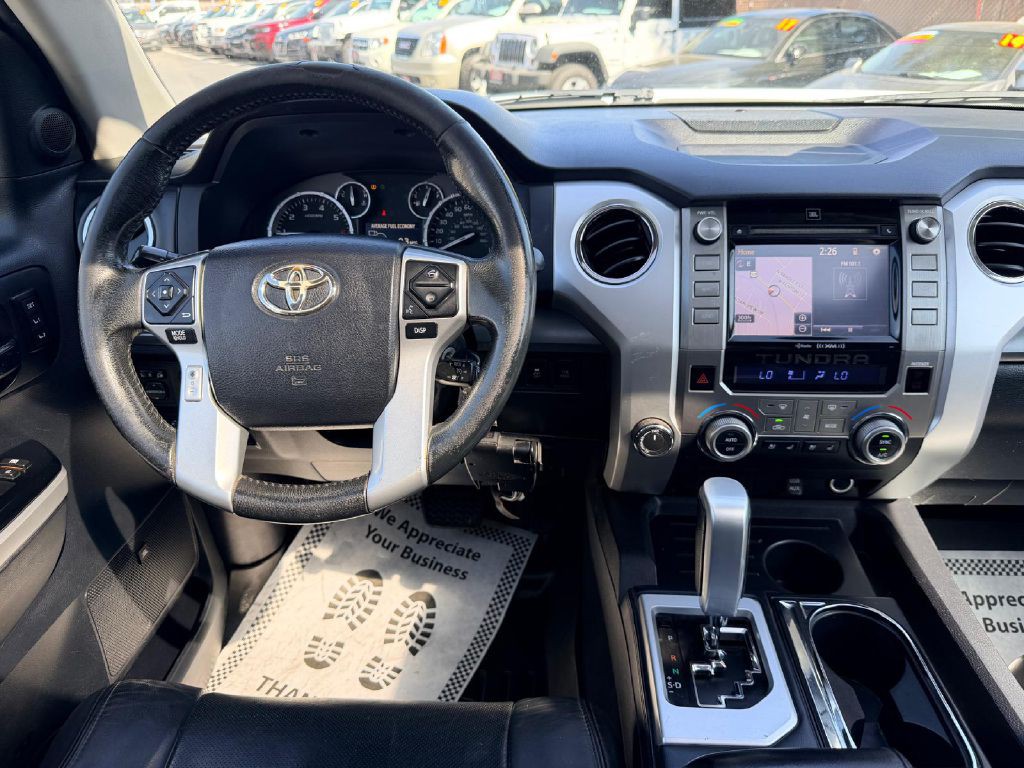 2015 Toyota Tundra Image 17