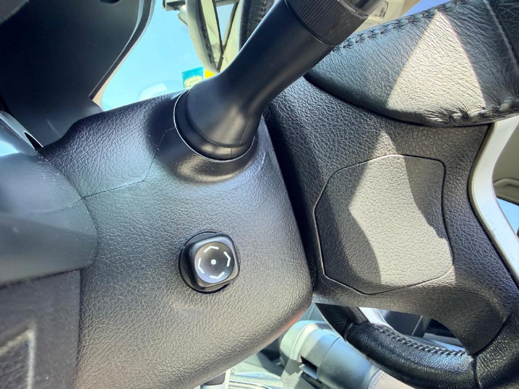 2015 Toyota Tundra Image 34