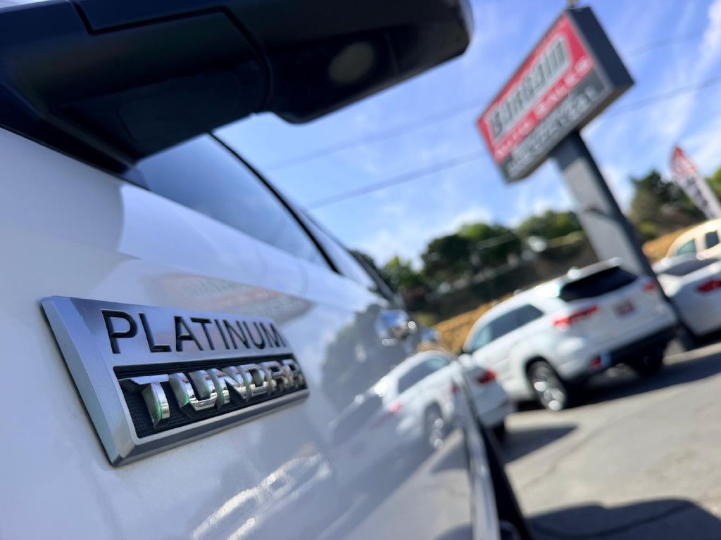 2015 Toyota Tundra Image 38