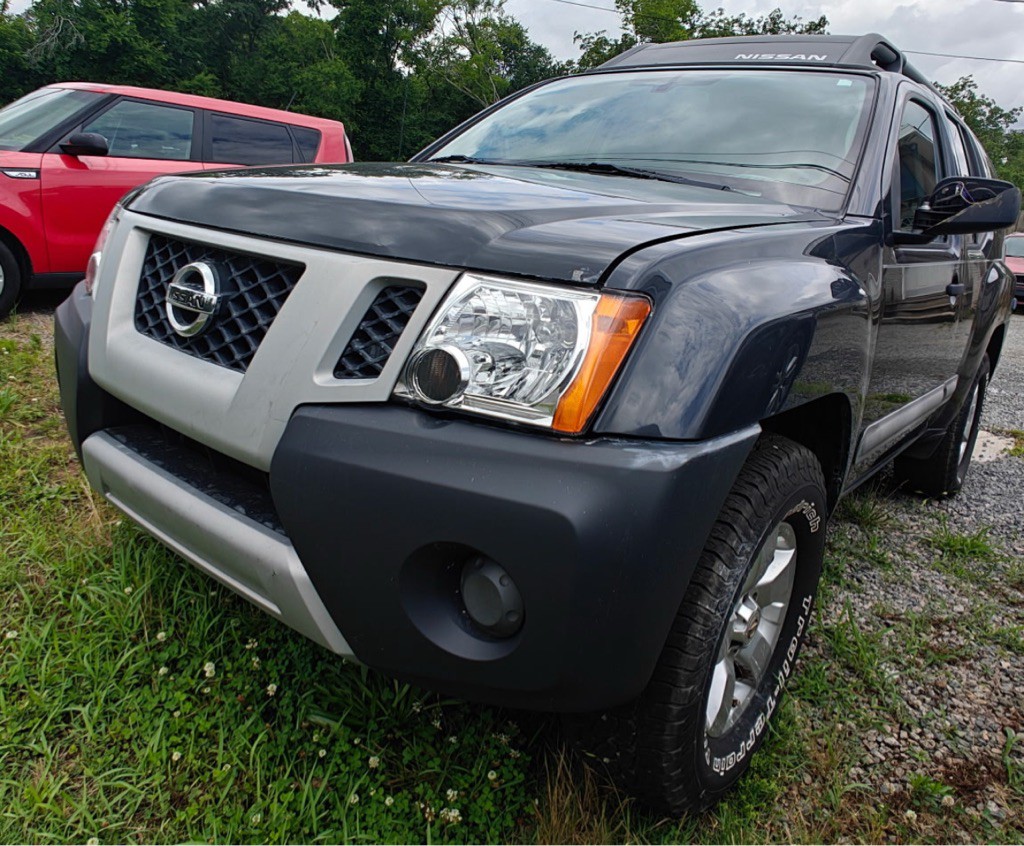 2011 Nissan Xterra Image 2