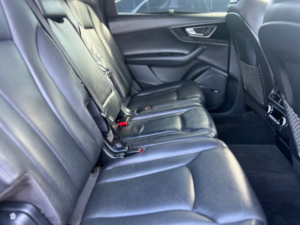 2017 Audi Q7 Image 7