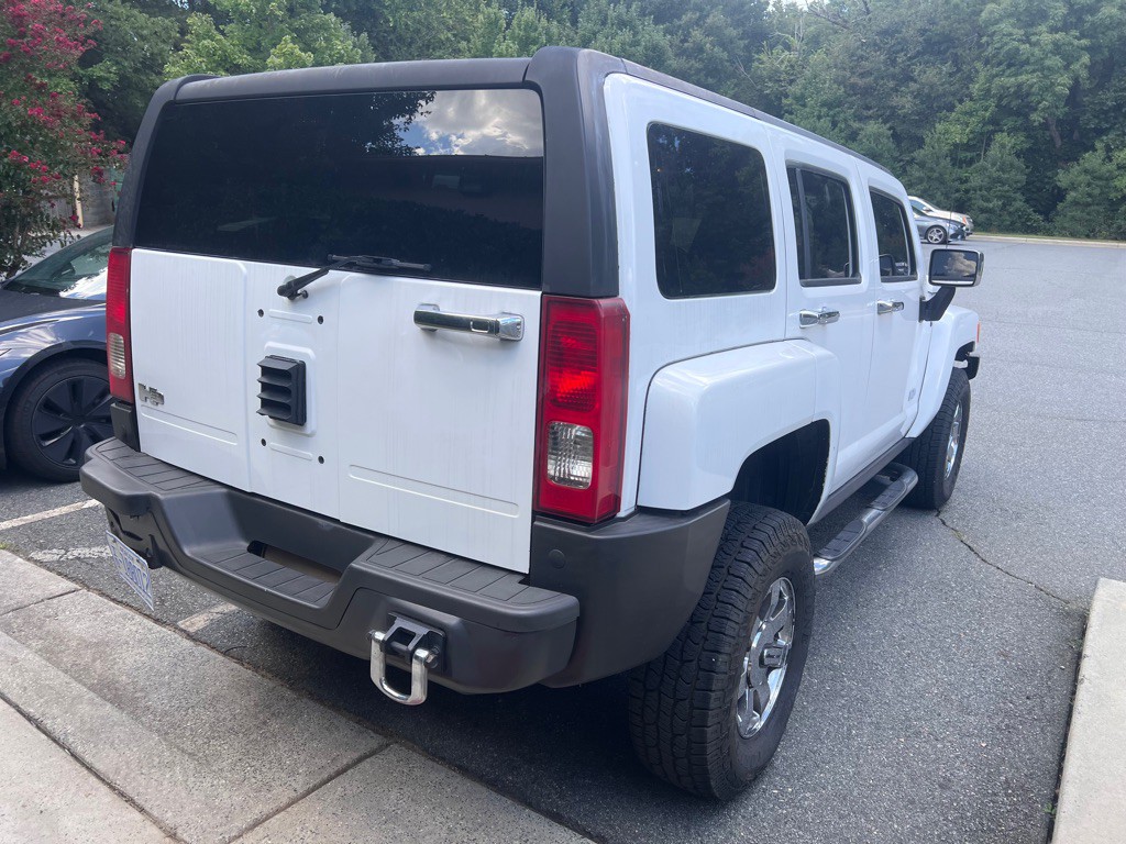 2008 HUMMER H3 Image 3