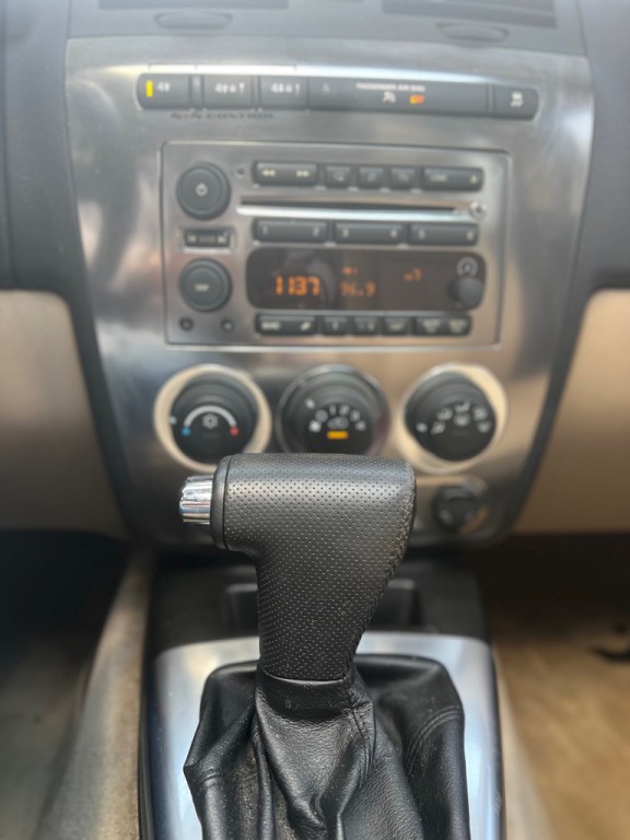 2008 HUMMER H3 Image 10