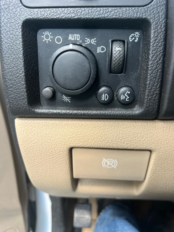 2008 HUMMER H3 Image 21