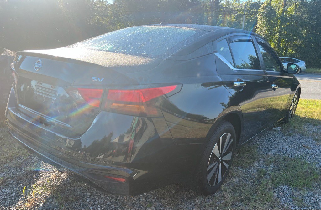 2021 Nissan Altima Image 3