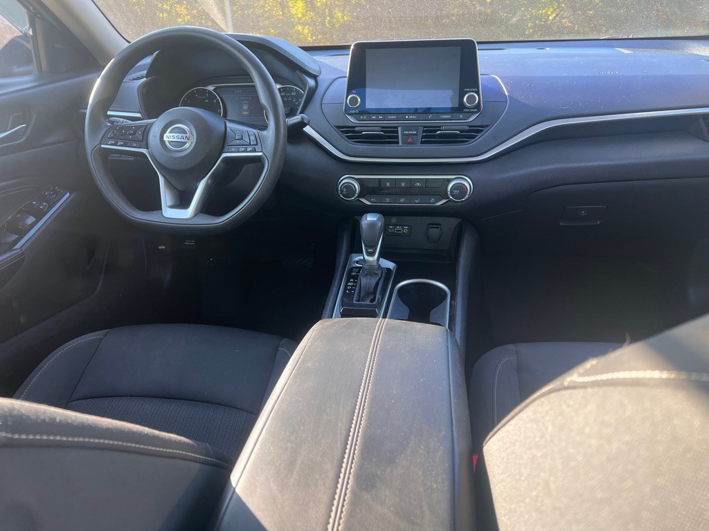 2021 Nissan Altima Image 7