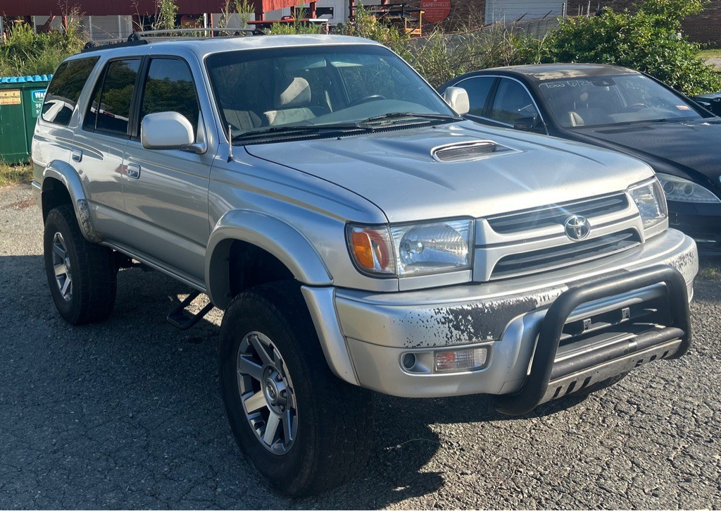 2001 Toyota 4Runner Image 1