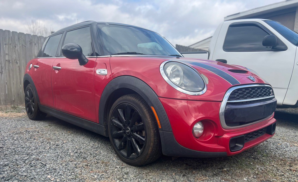 2019 MINI Cooper Image 1