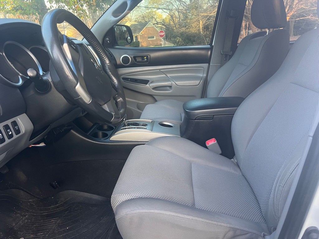 2013 Toyota Tacoma Image 8