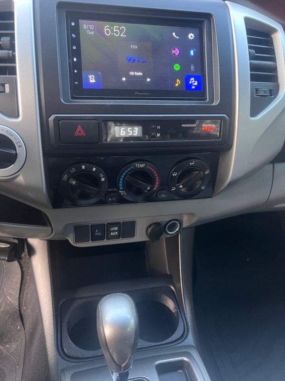 2013 Toyota Tacoma Image 17