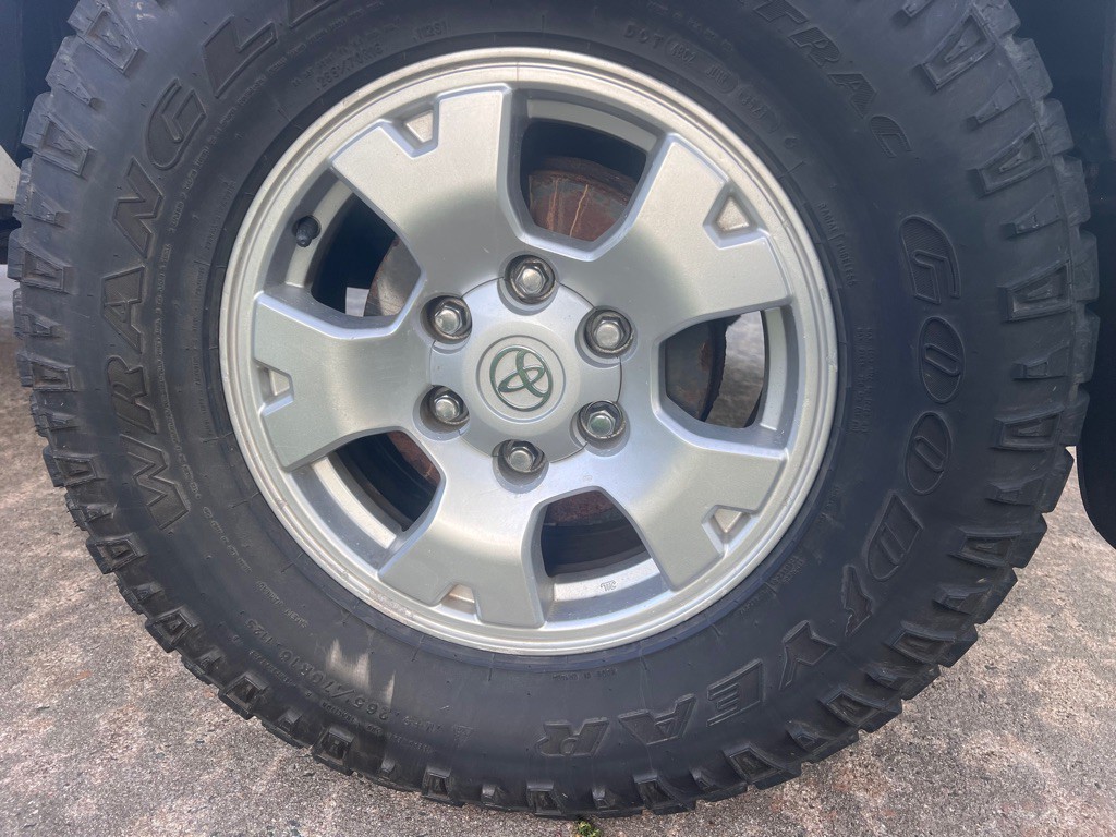 2013 Toyota Tacoma Image 18