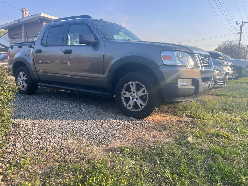 2007 Ford Explorer Image 2