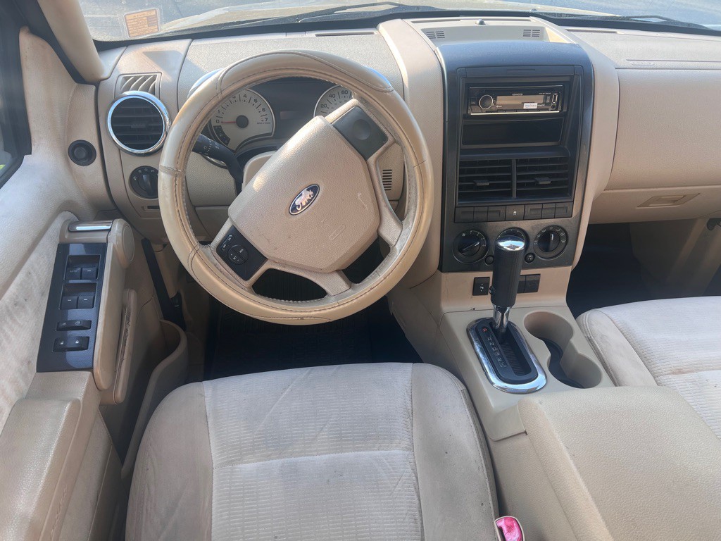 2007 Ford Explorer Image 4