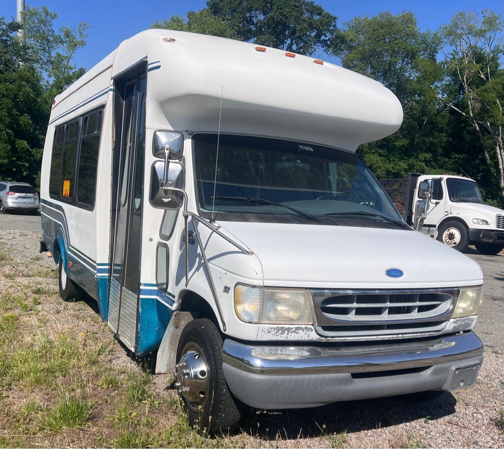 1997 Ford Econoline Image 2