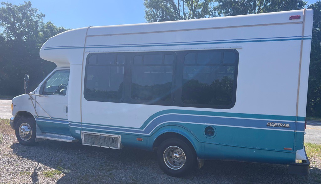 1997 Ford Econoline Image 4