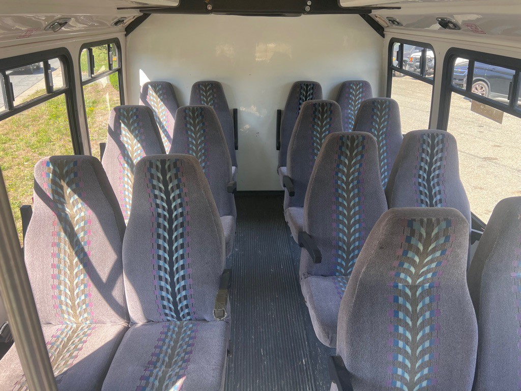 1997 Ford Econoline Image 10