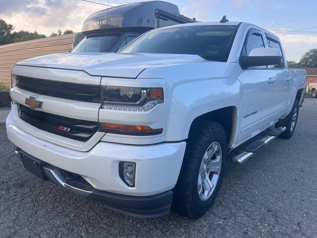2018 Chevrolet Silverado 1500 Image 2