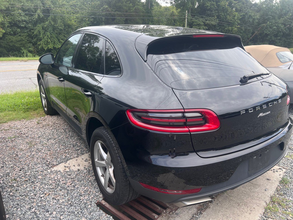 2017 Porsche Macan Image 4