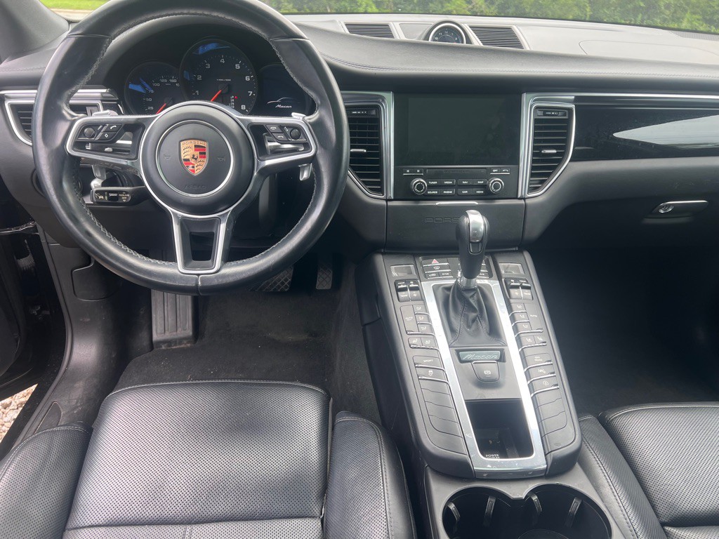 2017 Porsche Macan Image 5