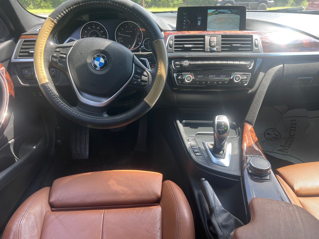 2017 BMW 3 Series Image 6
