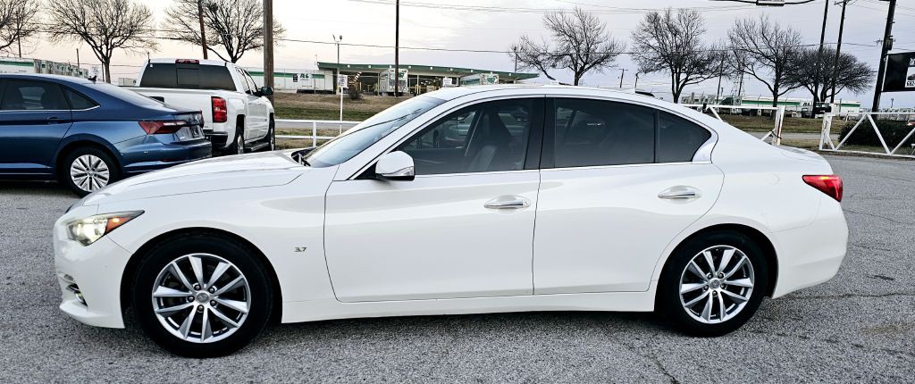 2015 INFINITI Q50 Image 3