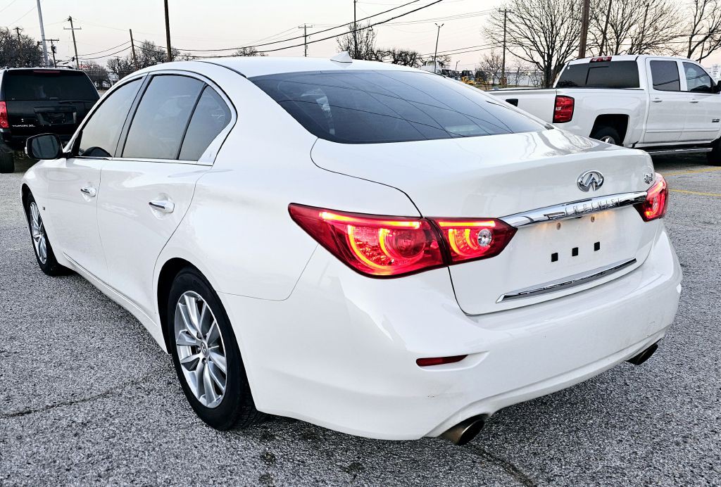2015 INFINITI Q50 Image 5