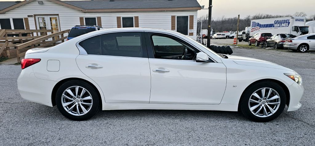 2015 INFINITI Q50 Image 8