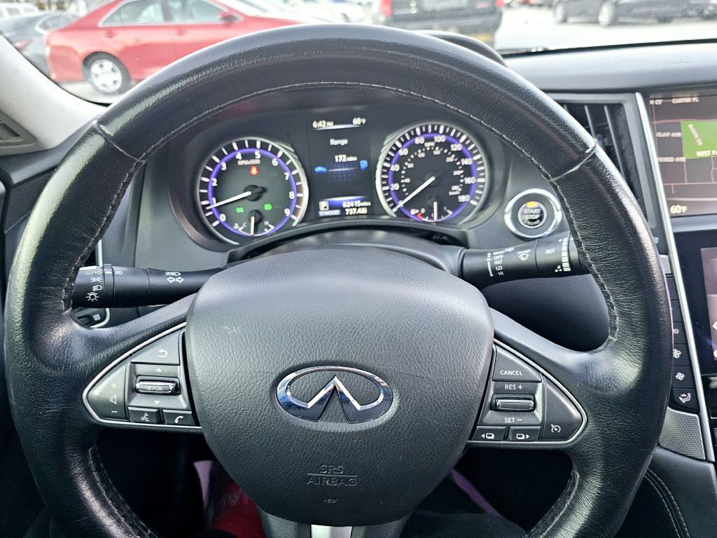 2015 INFINITI Q50 Image 18