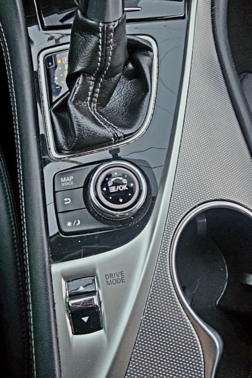 2015 INFINITI Q50 Image 19