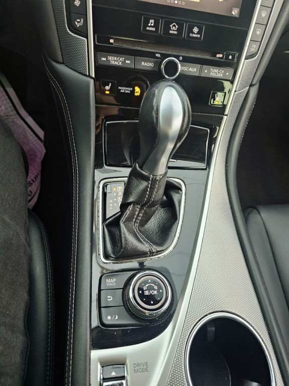 2015 INFINITI Q50 Image 20