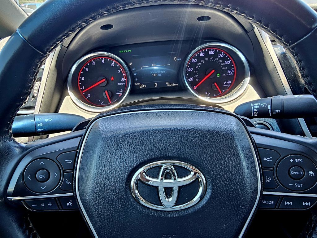 2018 Toyota Camry Image 21