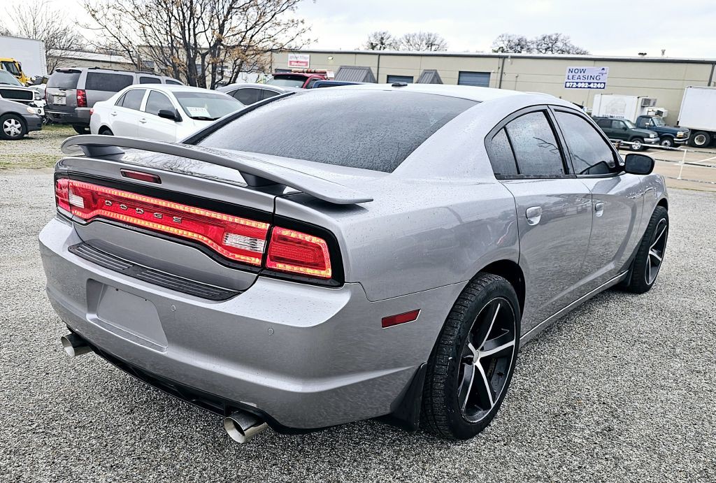 2014 Dodge Charger Image 8