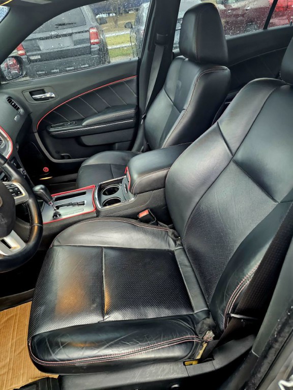 2014 Dodge Charger Image 19