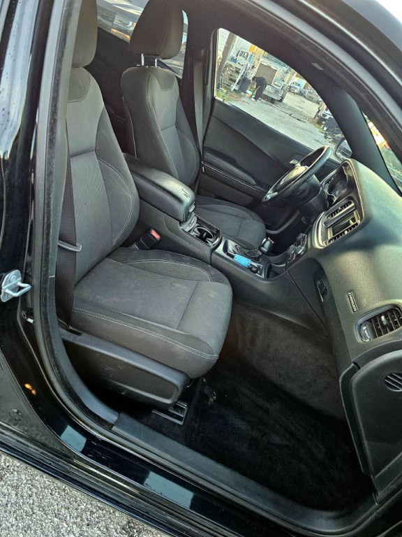 2018 Dodge Charger Image 14