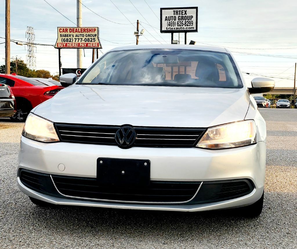 2013 Volkswagen Jetta Image 1