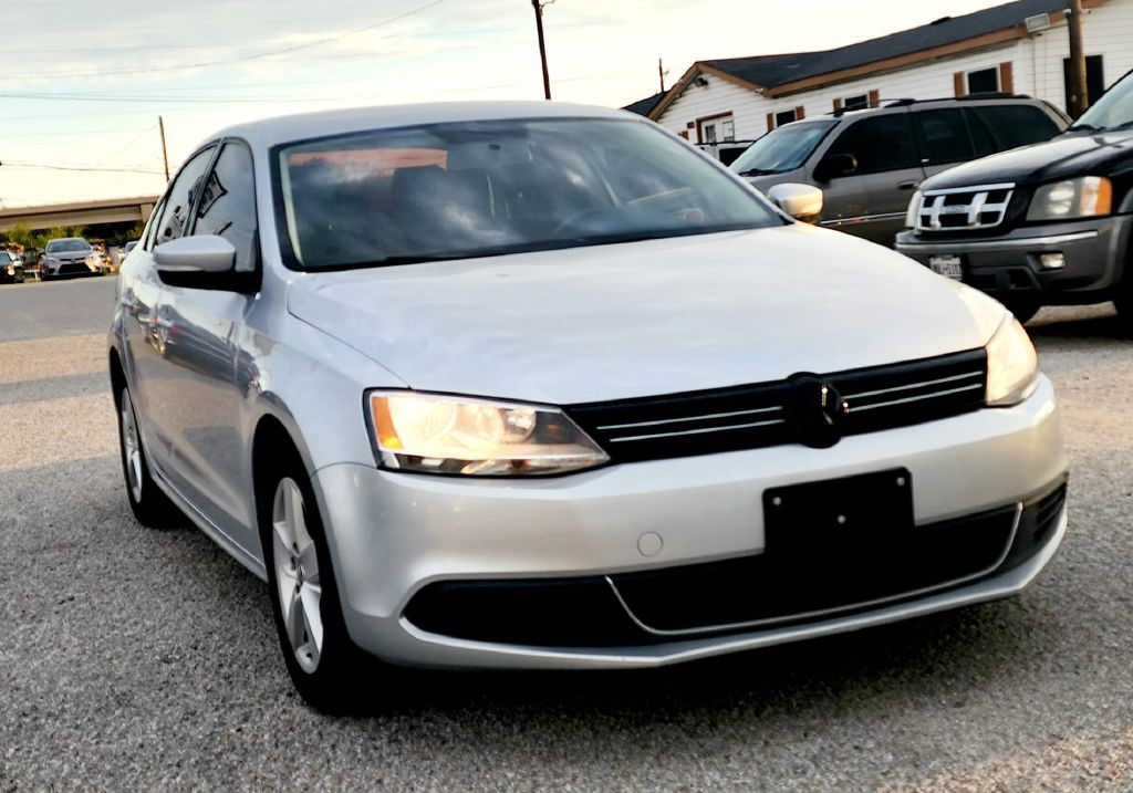 2013 Volkswagen Jetta Image 3