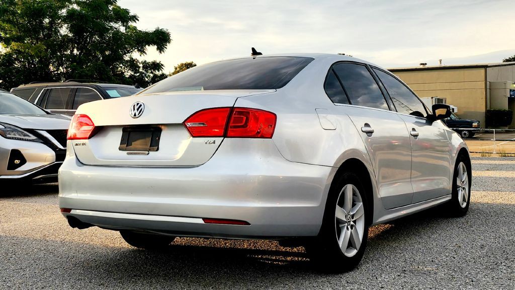 2013 Volkswagen Jetta Image 5