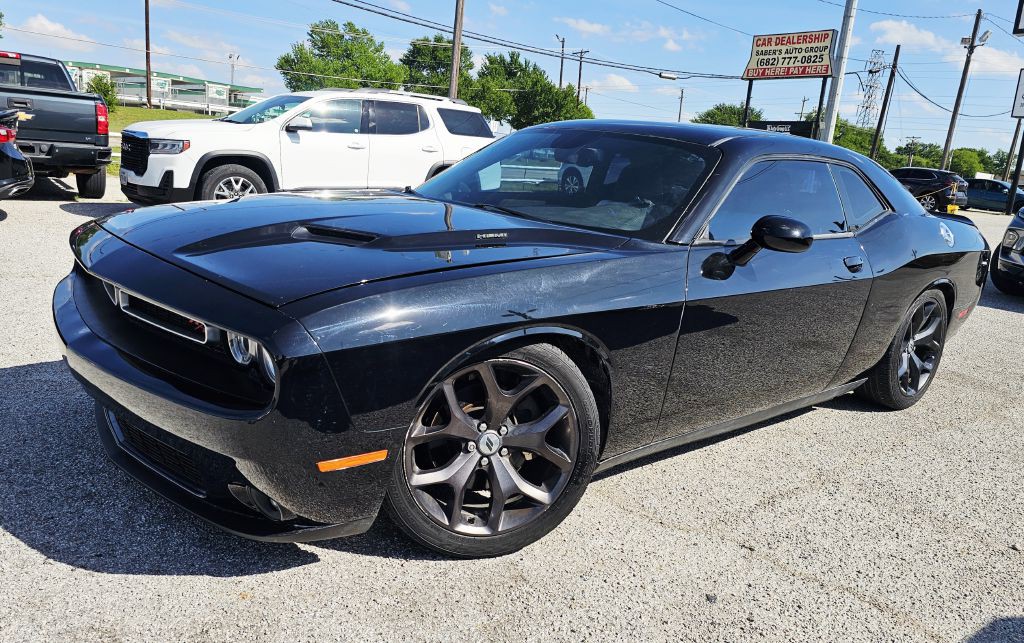 2015 Dodge Challenger Image 2