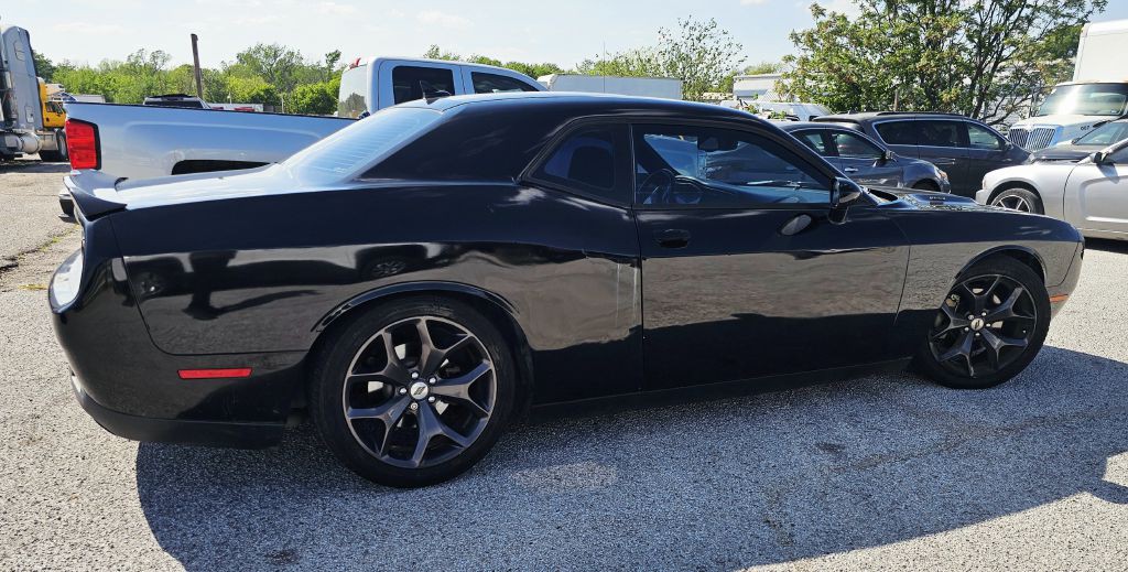 2015 Dodge Challenger Image 6