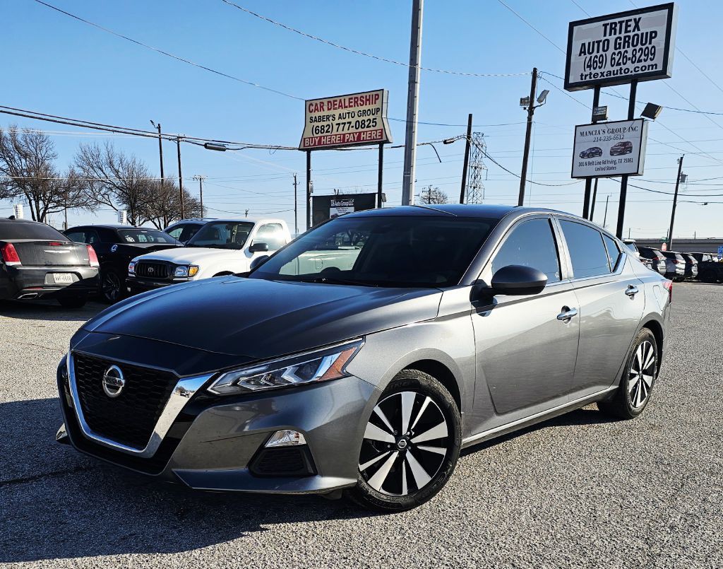 2021 Nissan Altima Image 2