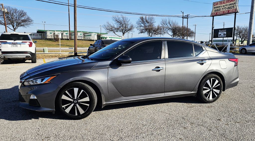 2021 Nissan Altima Image 3