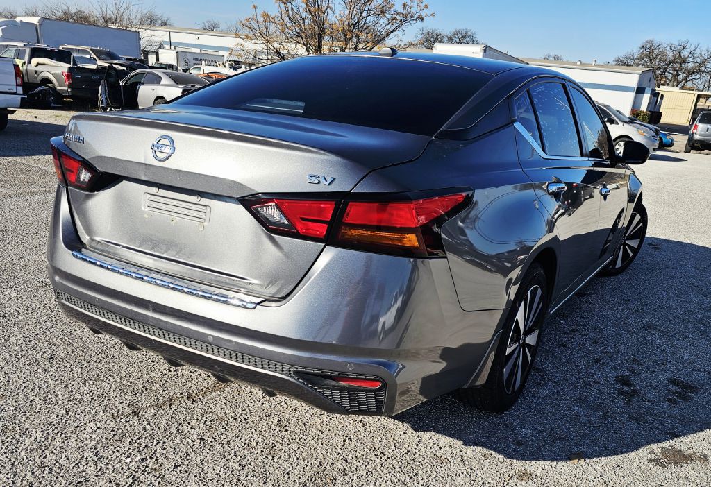 2021 Nissan Altima Image 7