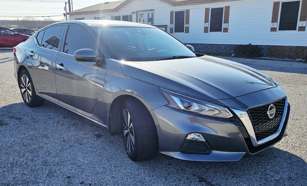 2021 Nissan Altima Image 10